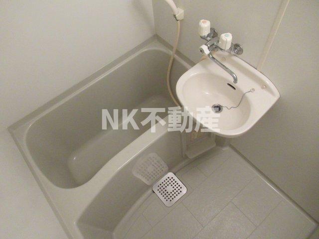 バス・シャワールーム　ゆったり過ごせるお風呂です