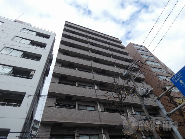 横浜市神奈川区台町のマンションの建物外観