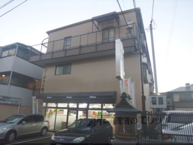 京都市伏見区両替町３丁目のマンションの建物外観