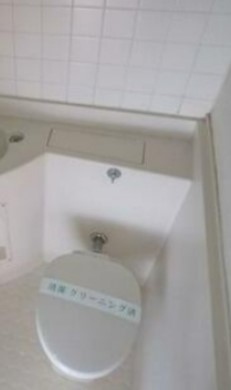 【川崎市麻生区高石のアパートのトイレ】