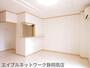 居室・リビング　こちらのリビングで趣味の時間をお楽しみください
