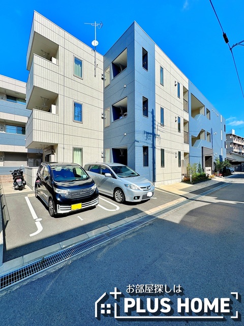 【和歌山市黒田のマンションの駐車場】