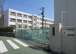 【神戸市北区山田町小部のマンションの小学校】