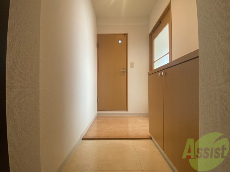 玄関　玄関にはシューズボックスもあって便利そう！