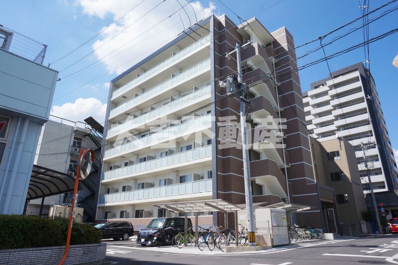 岡山市北区昭和町のマンションの建物外観