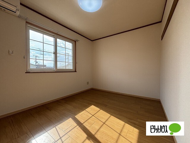 その他部屋・スペース　南向き６帖洋室