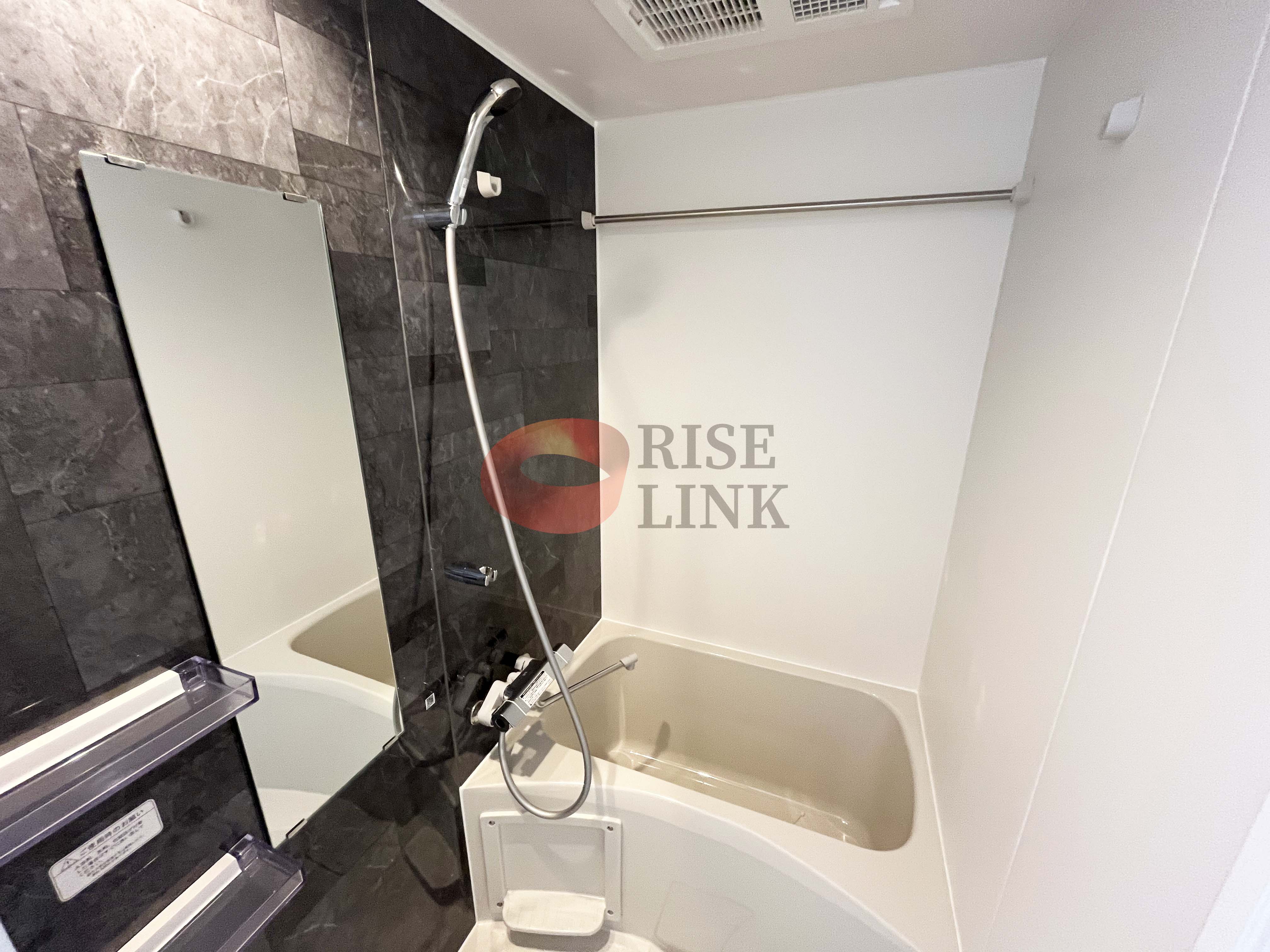 バス・シャワールーム　もちろんお風呂も誰も利用していないのが良き