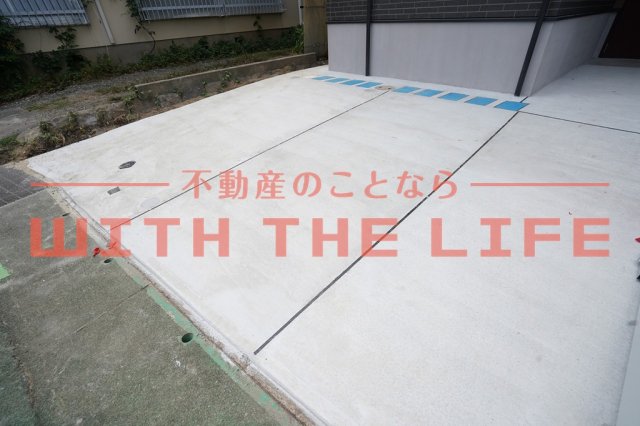 駐車場　駐車場に車を止められます