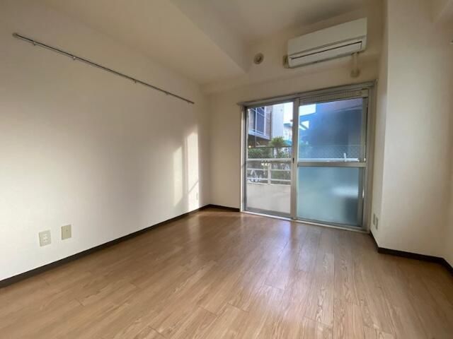 その他部屋・スペース　窓から暖かな日差しが入ります♪