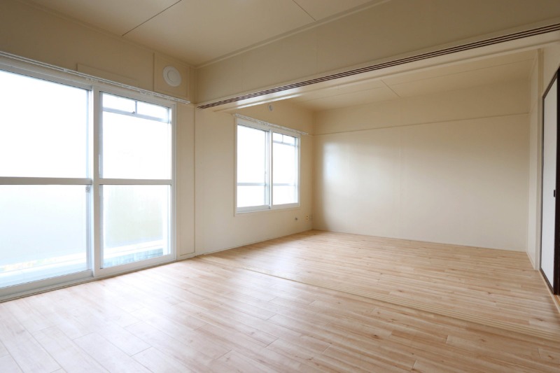 居室・リビング　明るいリビング♪