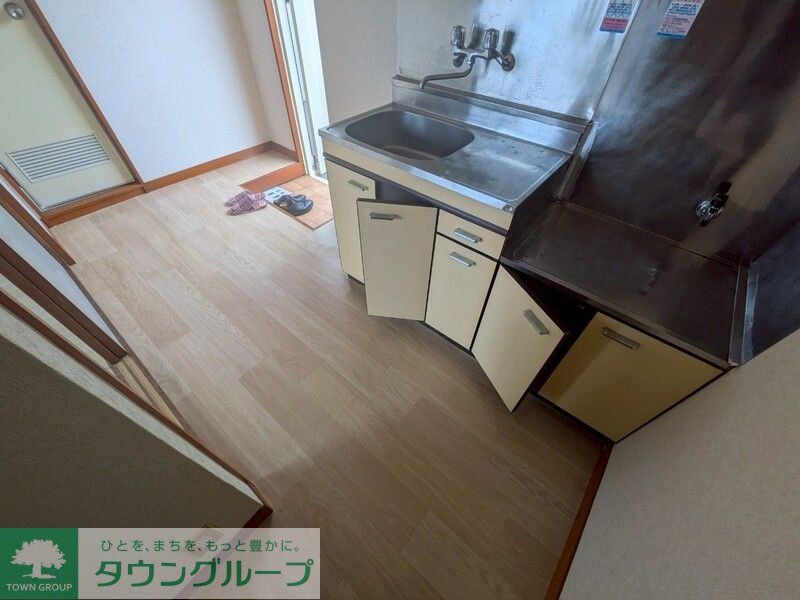 玄関　キッチン