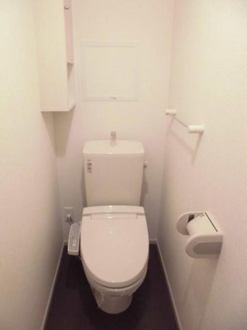 トイレ　ゆったりとした空間のトイレです