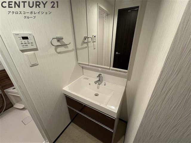 洗面設備　独立洗髪洗面化粧台です！