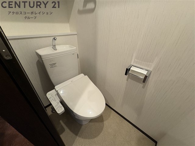トイレ　温水洗浄便座付きのトイレです！