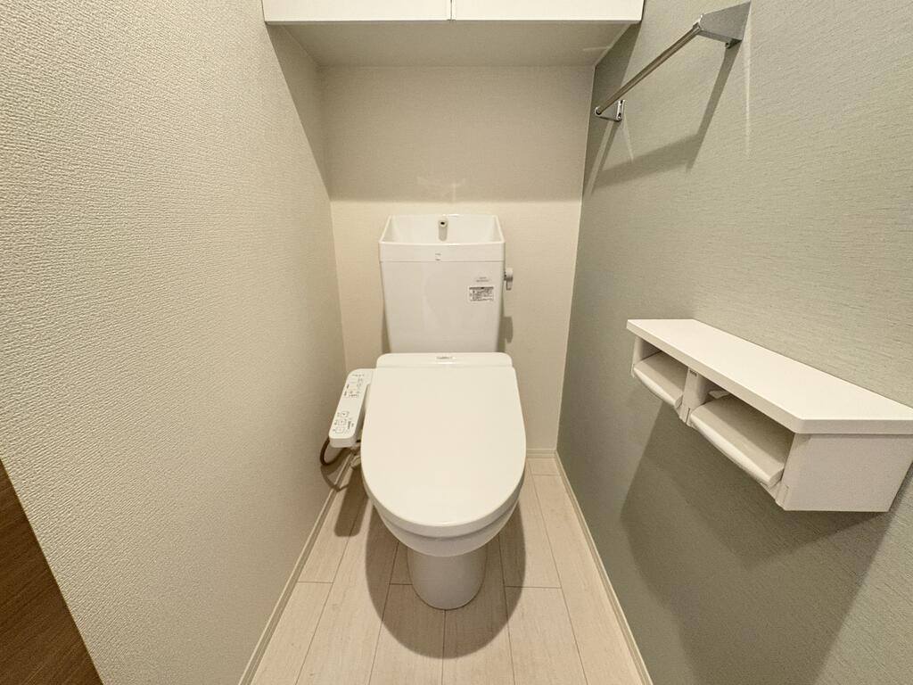 トイレ　写真は別号室