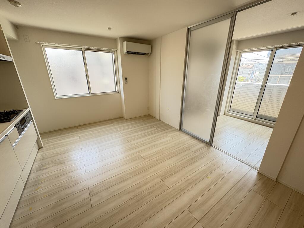 居室・リビング　写真は別号室