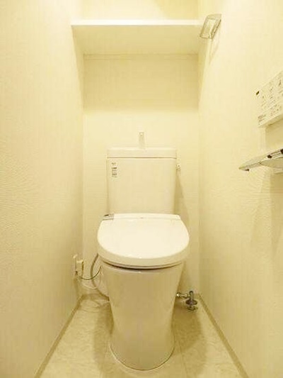 トイレ　【設備充実の人気分譲マンション♪】