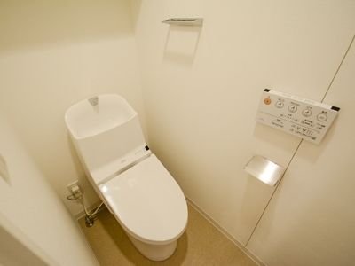 トイレ　※別部屋の参考写真です。