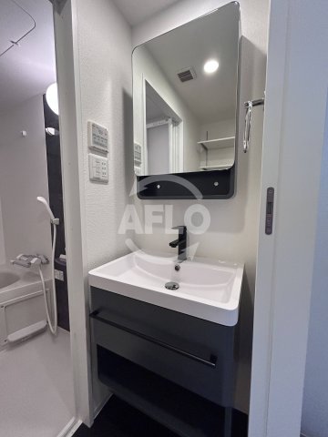 洗面設備　アドバンス江坂ラシュレ　洗面台