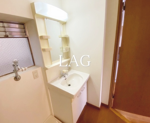 洗面設備　洗面台です。