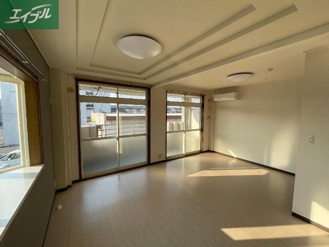 居室・リビング　リビング