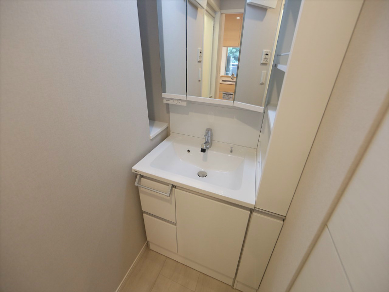 洗面設備　脱衣所　シャンプードレッサー