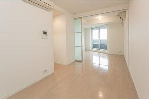 居室・リビング　同マンション別部屋参照。