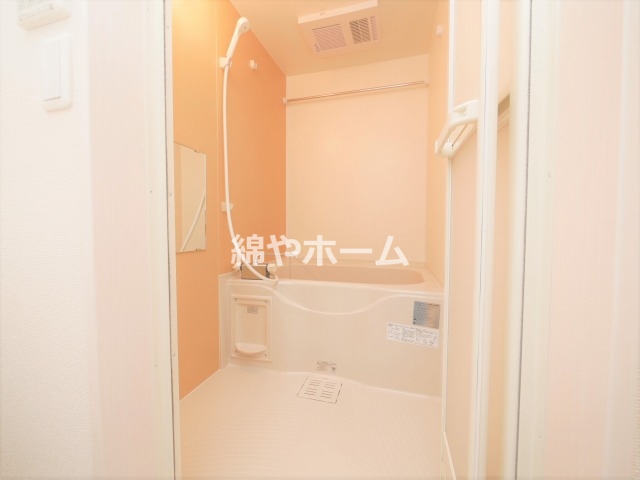 バス・シャワールーム　お風呂で日々の疲れを落としましょう