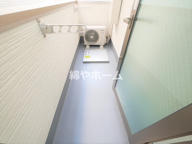 バルコニー　開放的で明るい空間を演出してくれるバルコニーです