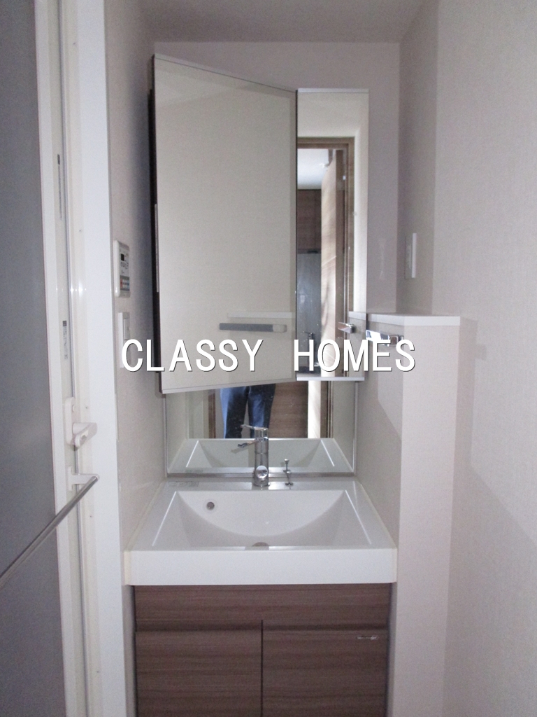 洗面設備　2016年竣工　コンシェリア品川ザレジデンス：洗面台