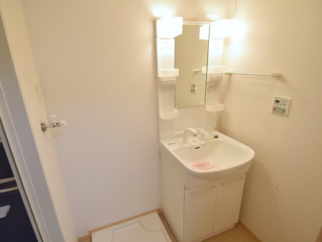 洗面設備　洗髪洗面化粧台付き♪