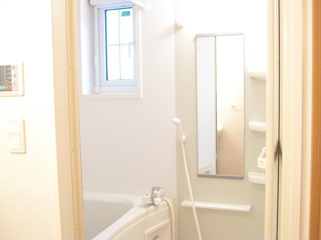 バス・シャワールーム　お風呂で日々の疲れを落としましょう