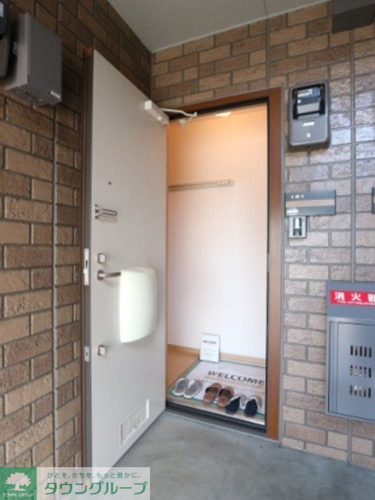 玄関　※別号室参考写真です