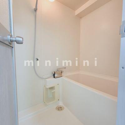 バス・シャワールーム　※写真は別号室のものですので現状優先とさせていただきます