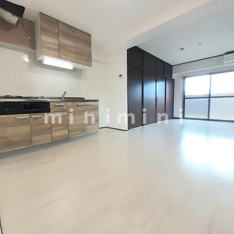 居室・リビング　※写真は別号室のものですので現状優先とさせていただきます