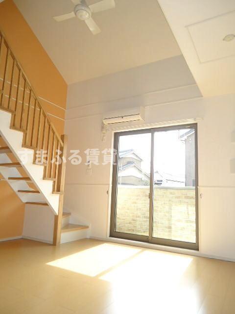 居室・リビング　同仕様　同施工会社　リビング