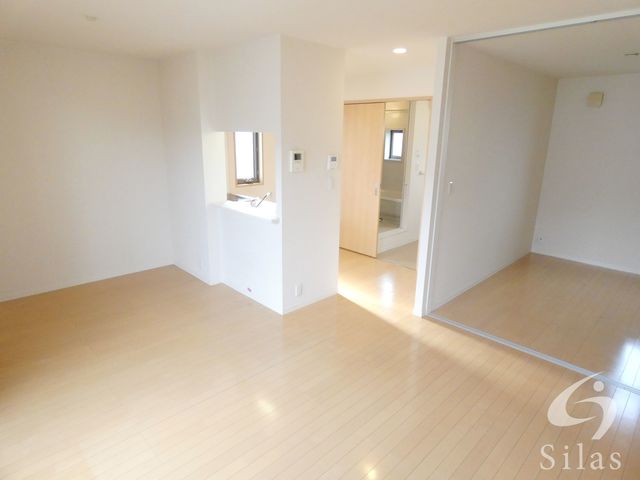 居室・リビング　同仕様施工