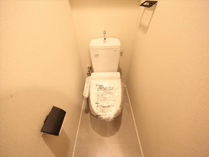 トイレ　温水洗浄便座付トイレ