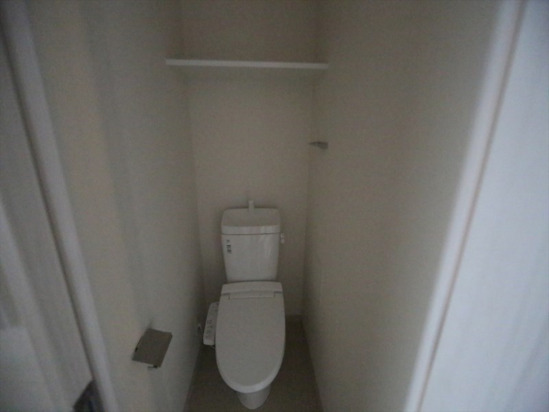 トイレ　温水洗浄暖房便座付トイレ