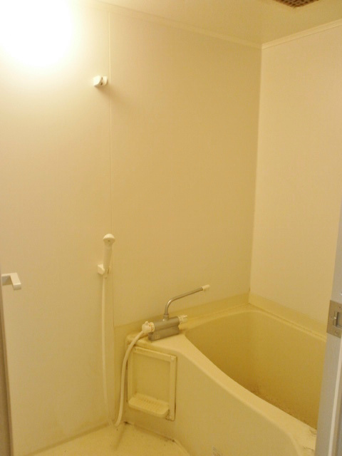 バス・シャワールーム　バスルーム