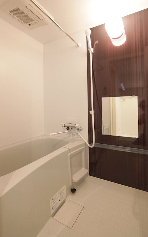 バス・シャワールーム　浴室暖房乾燥機能付バス