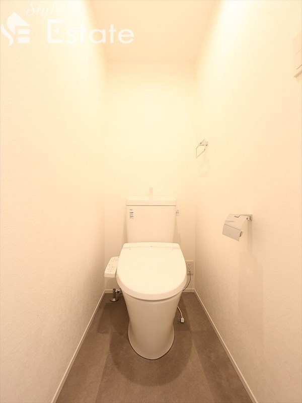 トイレ　温水便座付トイレ