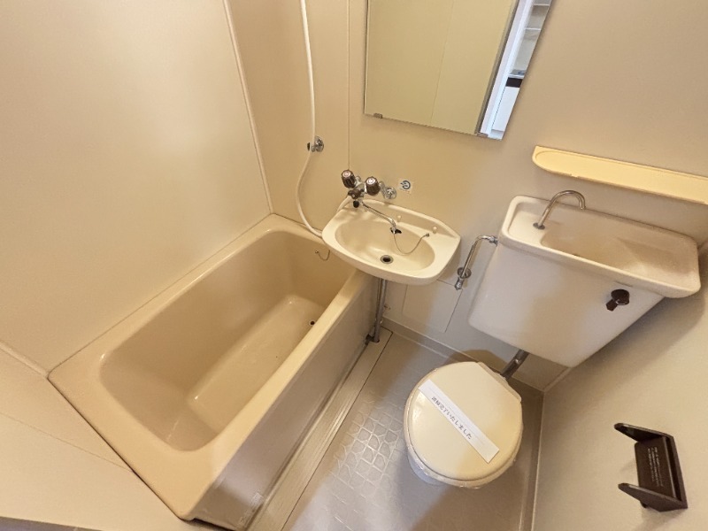 バス・シャワールーム　同型イメージ