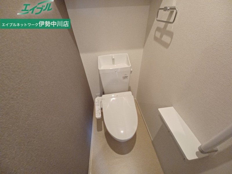 トイレ　反転タイプ参考写真