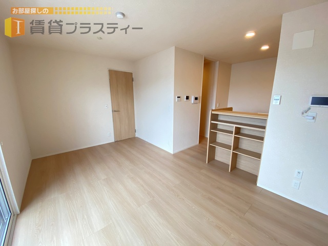 居室・リビング　ナチュラルウッドの落ち着く内装