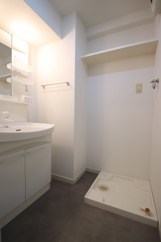 洗面設備　使いやすい洗面所です