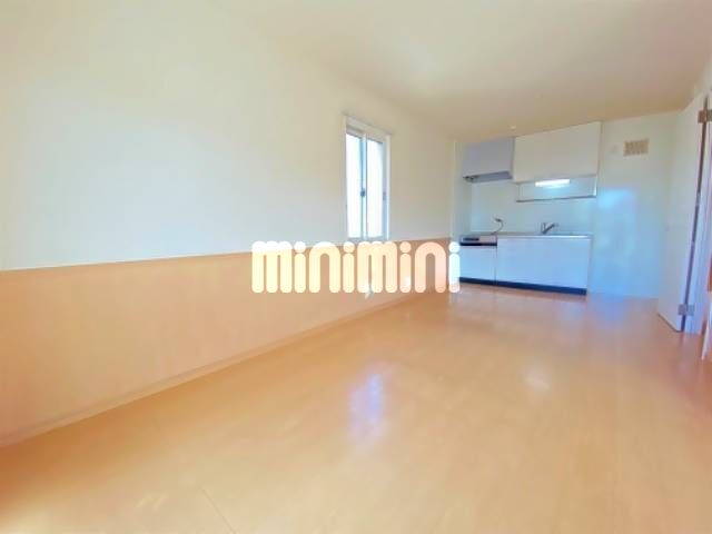 居室・リビング　別号室の参考写真