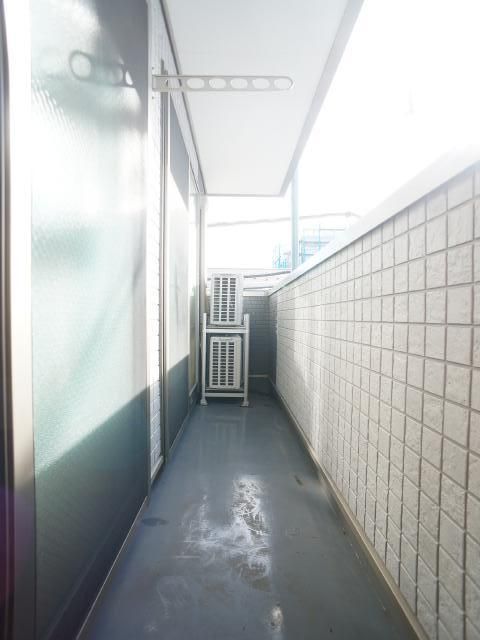 バルコニー　日当たり良好なバルコニーあります♪