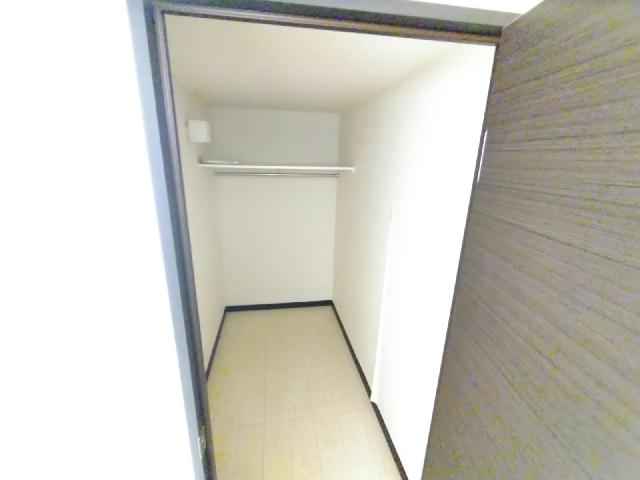 収納　ウォークインクローゼット