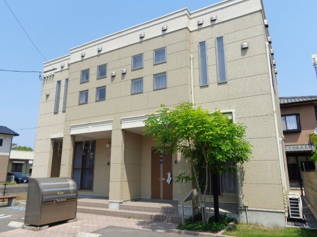 建物外観　外観写真（昼）